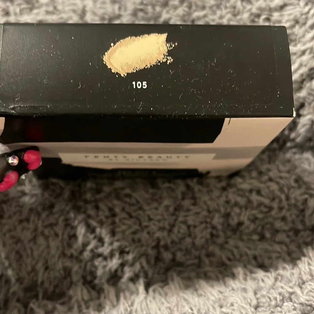 Fenty 105 Pro Filt’r Soft Matte Powder Foundation